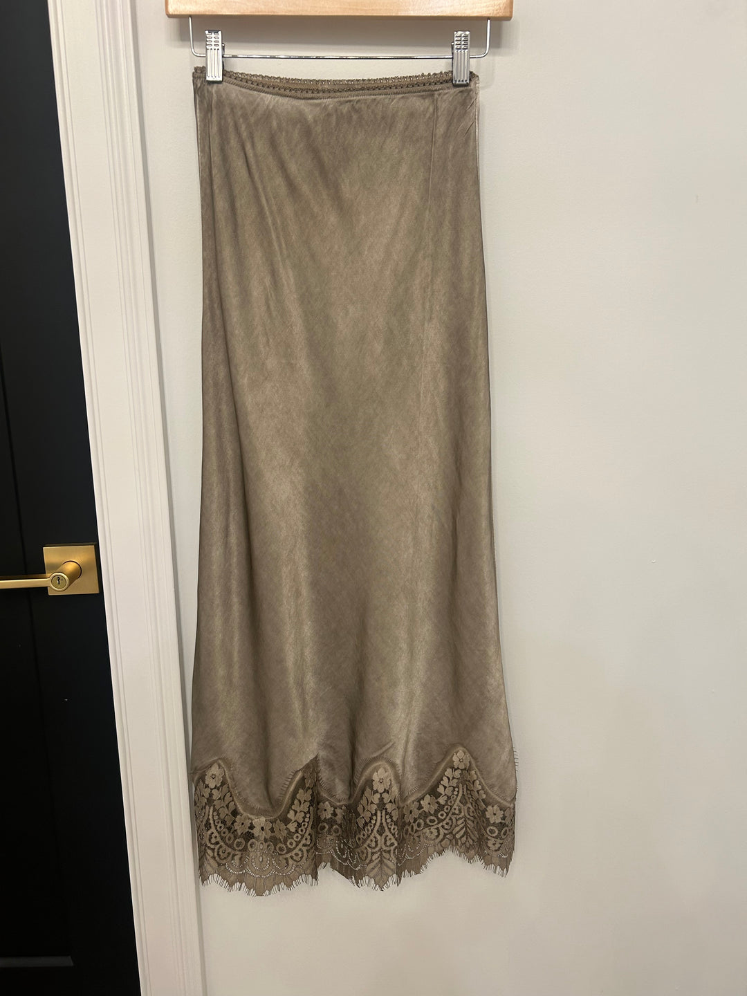 Mocha Viscose Maxi Skirt with Lace Hem