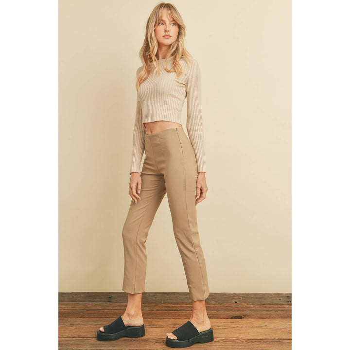 Back Slit Tapered Stretch Trousers