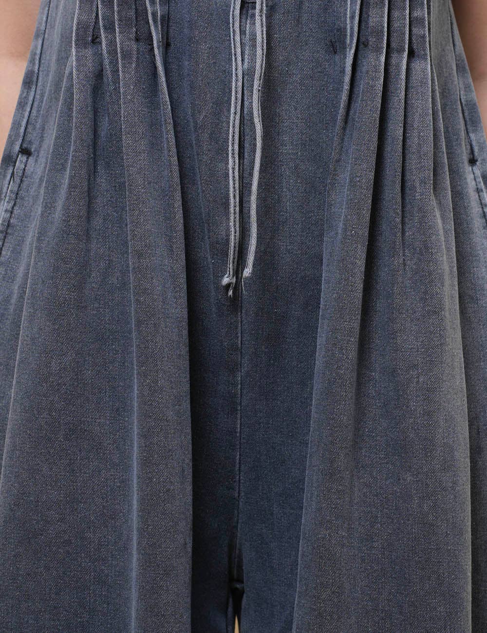 V-Neck Sleeveless String Tie Jumpsuit