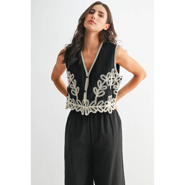 EMBROIDERED TOP AND PANTS SET
