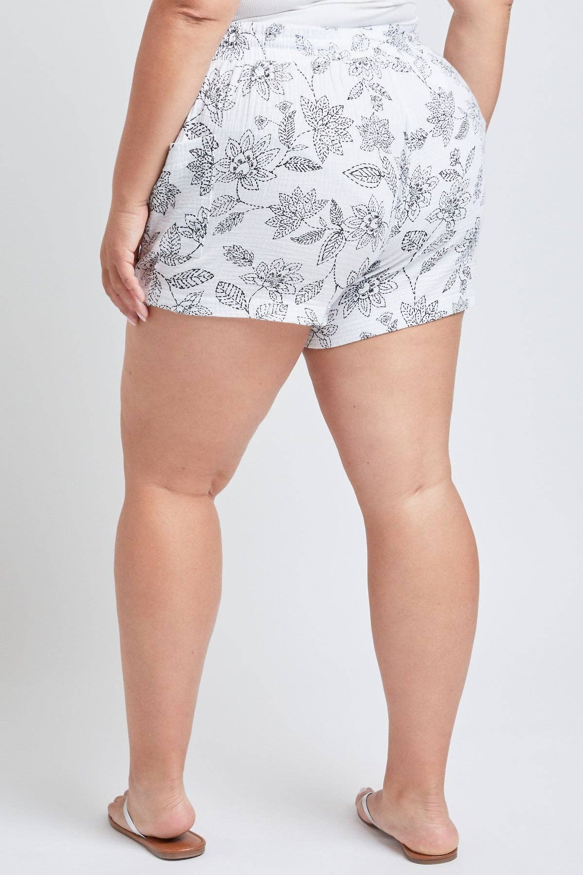 Plus Size Cotton Shorts With Side Patch Pocket