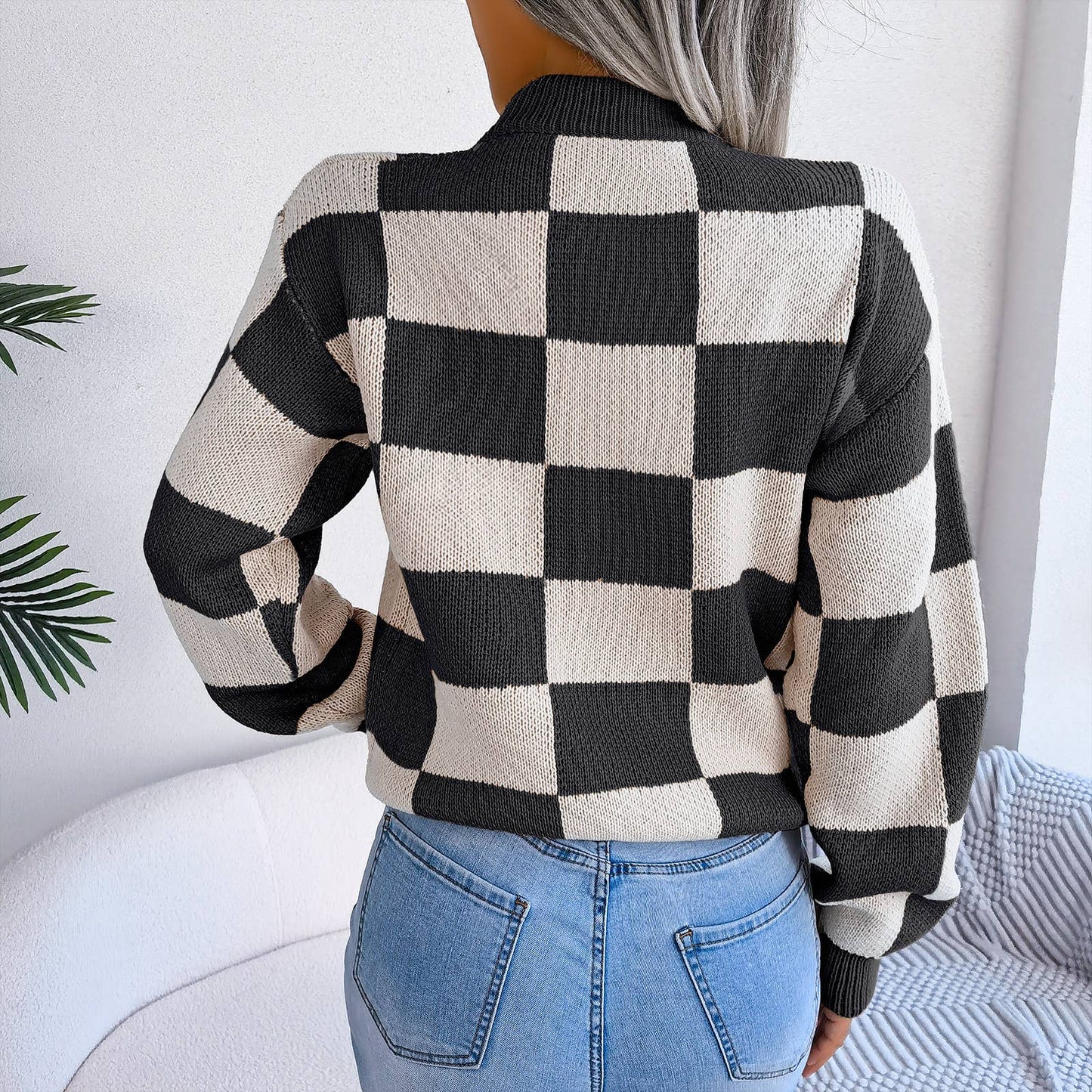 Contrast plaid pullover knit sweater