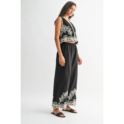 EMBROIDERED TOP AND PANTS SET