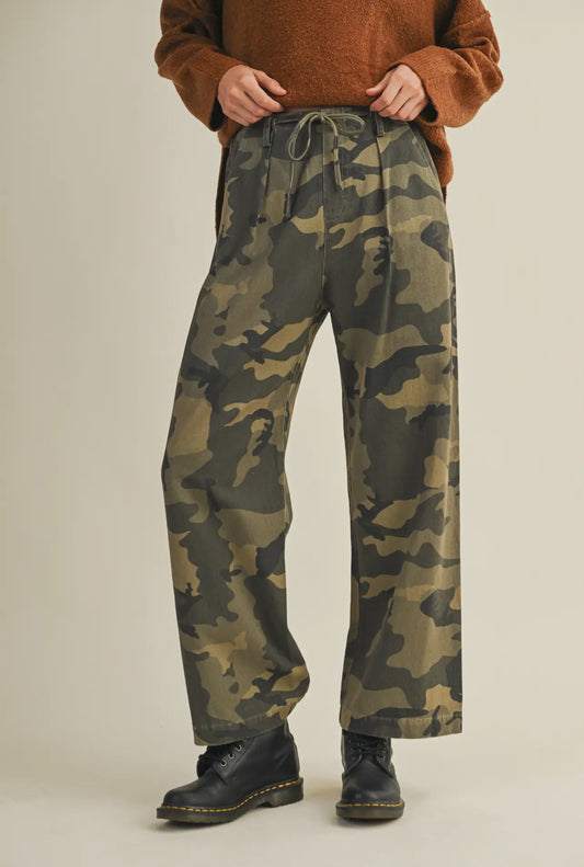 Relaxed Fit Drawstring Camo Pant