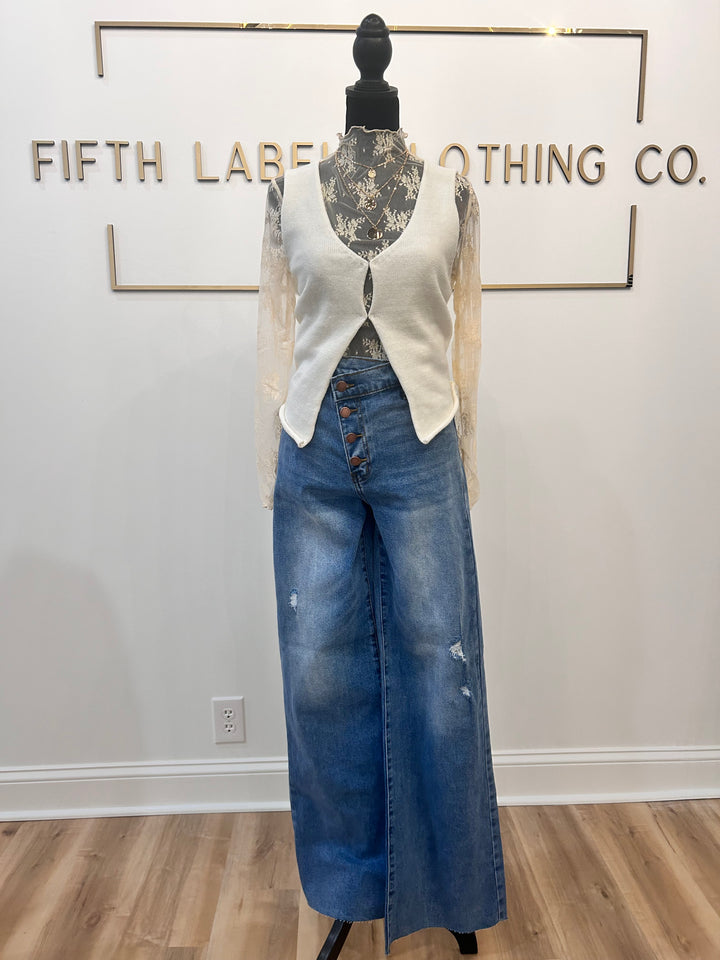 KNITTED EYE HOOK FRONT CLOSURE VEST SWEATER