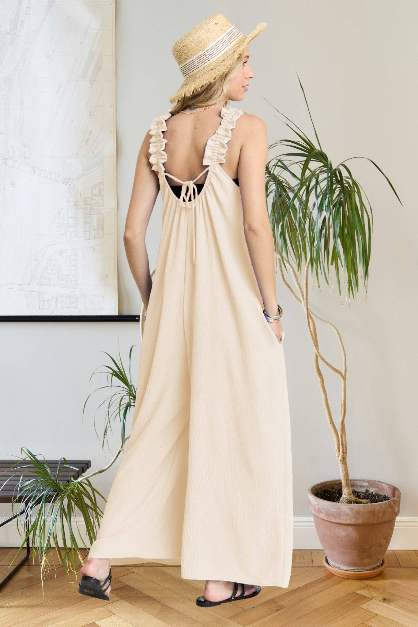 ELASTIC RUFFLE SHOULDER JUMPSUIT