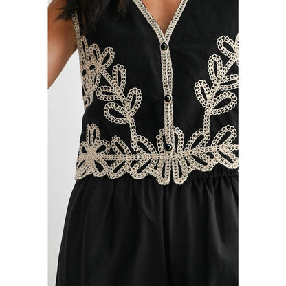 EMBROIDERED TOP AND PANTS SET