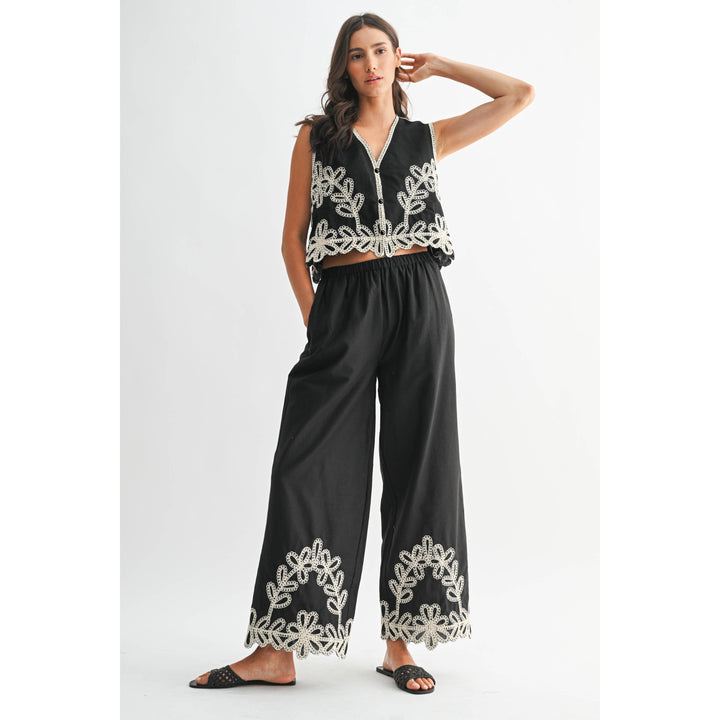 EMBROIDERED TOP AND PANTS SET
