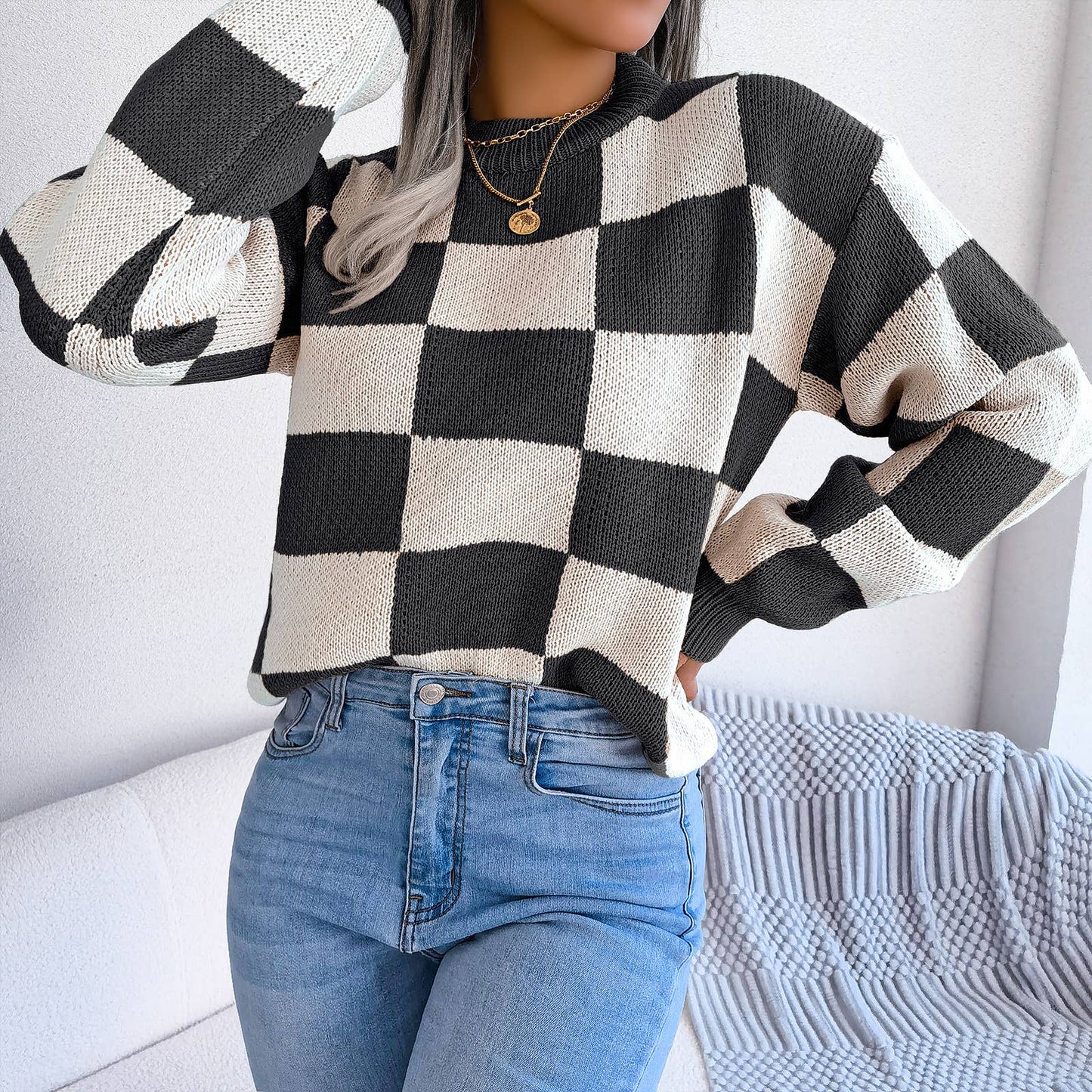 Contrast plaid pullover knit sweater